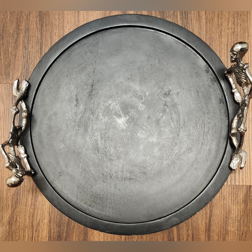 16" Diameter Black Sturdy Wood Serving Tray w Silver Tone Skeleton Handles - Picture 2 of 11